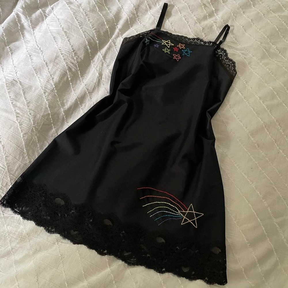 🌟 VINTAGE BLACK SLIP DRESS • rainbow shooting star hand embroidery + lace trim